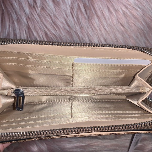 Matching Guess Purse & Wallet - Picture 7 of 7